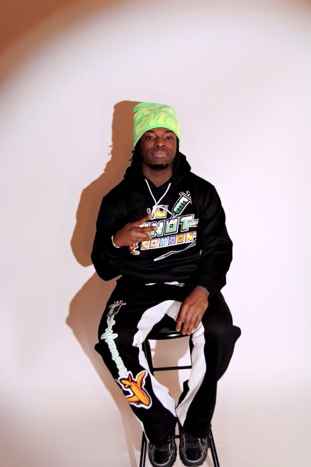 Black "Not Common" - Set